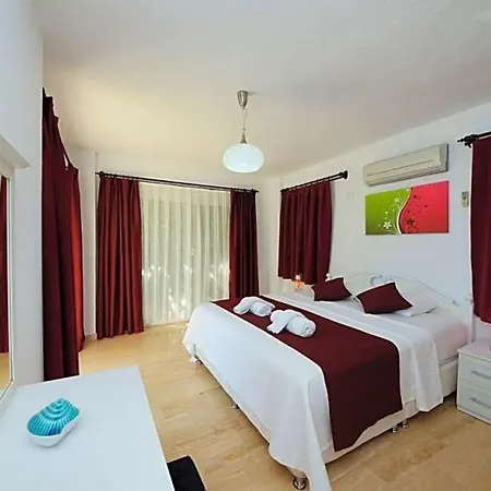 Sleeps 12 Pool Wifi *