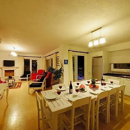 Sleeps 12 Pool Wifi