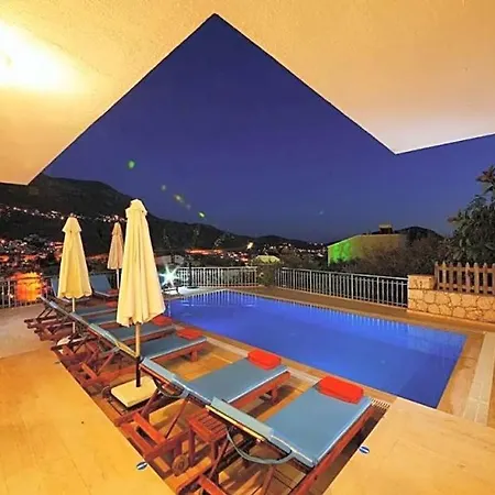 Sleeps 12 Pool Wifi *