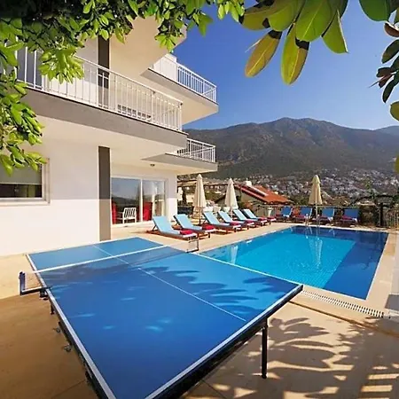 Sleeps 12 Pool Wifi